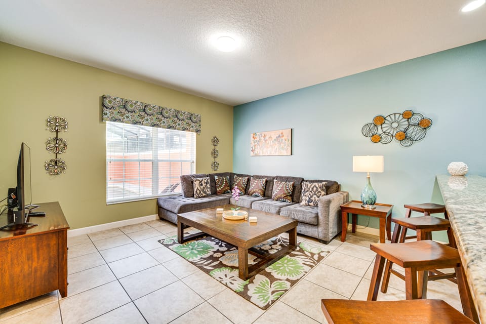 Resort Perks & Private Pool: Kissimmee Retreat! Apartment in Four Corners