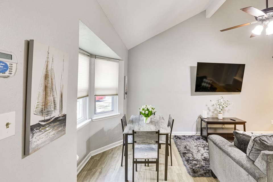 Updated Tallahassee Townhome: 3 Mi to Downtown! Apartment in Tallahassee