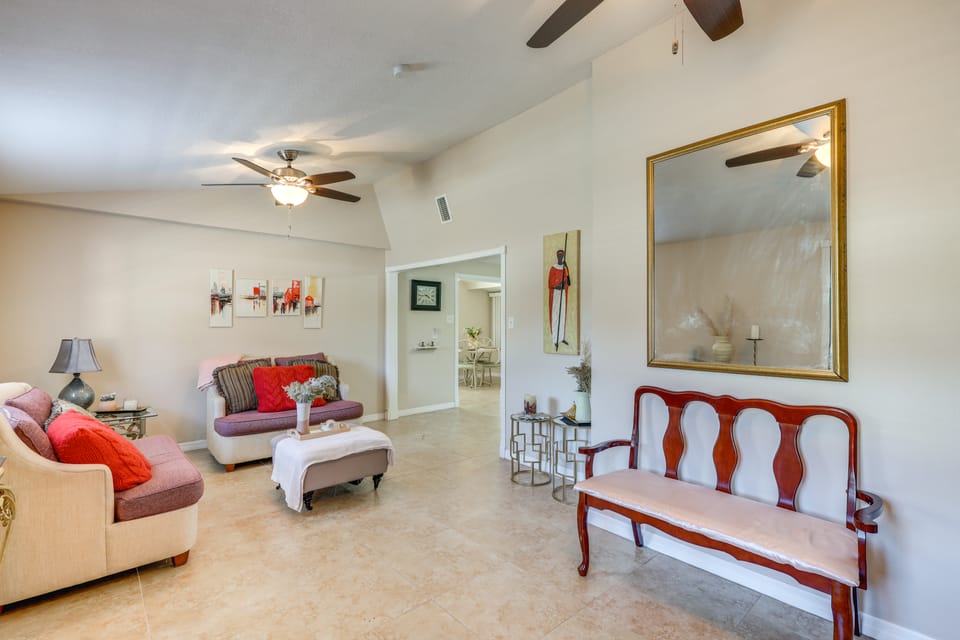 Cozy Jacksonville Home ~ 12 Mi to Downtown! House in Jacksonville