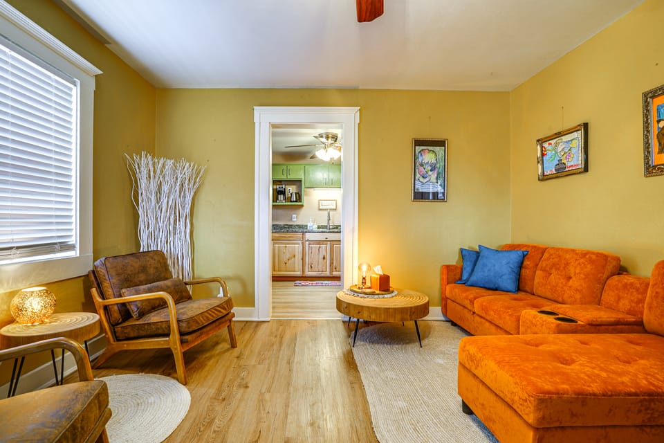 New Mexico Cottage: Private Yard & Hot Tub Cottage in Truth or Consequences