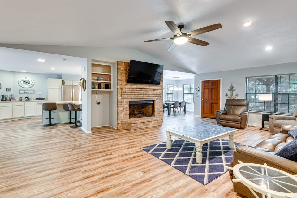 4 Mi to Beach: Gem w/ Private Pool in Rockport House in Texas