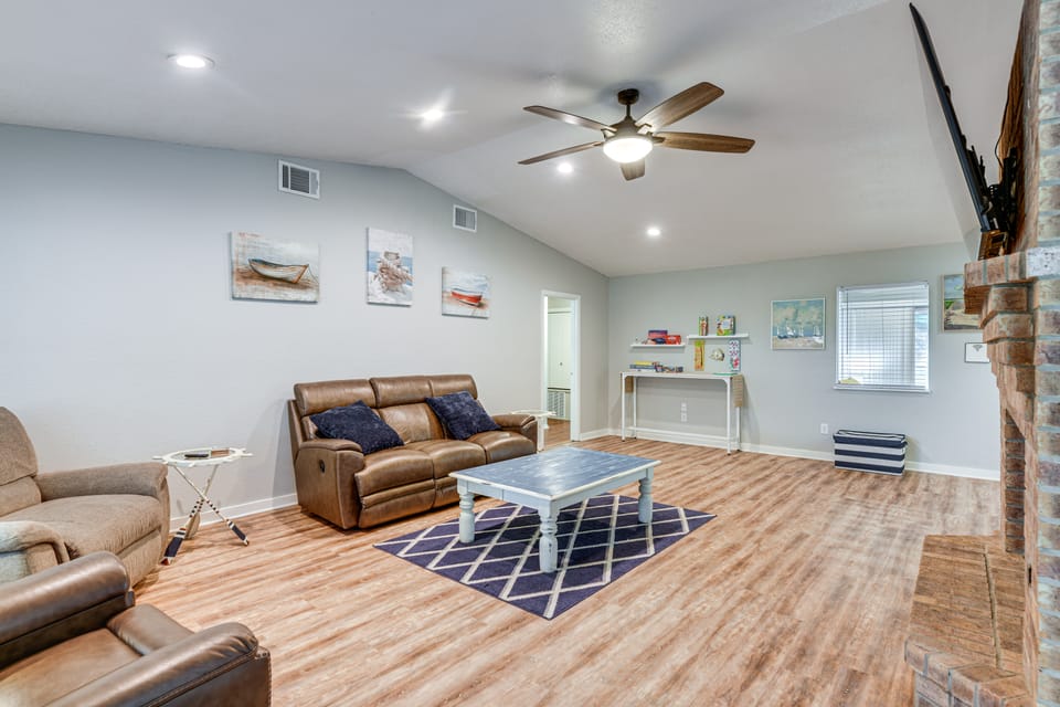 4 Mi to Beach: Gem w/ Private Pool in Rockport House in Texas