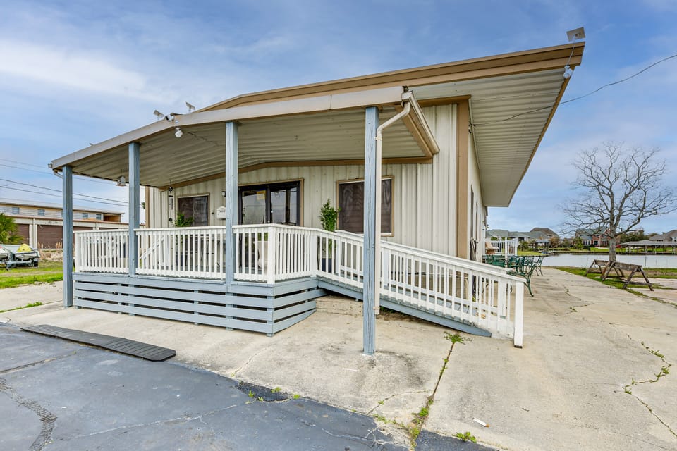 Waterfront Slidell Home w/ Patio: 3 Mi to Beach! House in Eden Isle