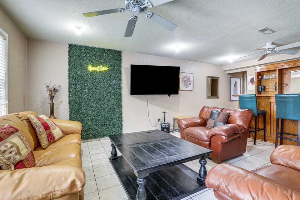 Pet-Friendly Lilburn Duplex w/ Patio & Grills! Apartment in Georgia