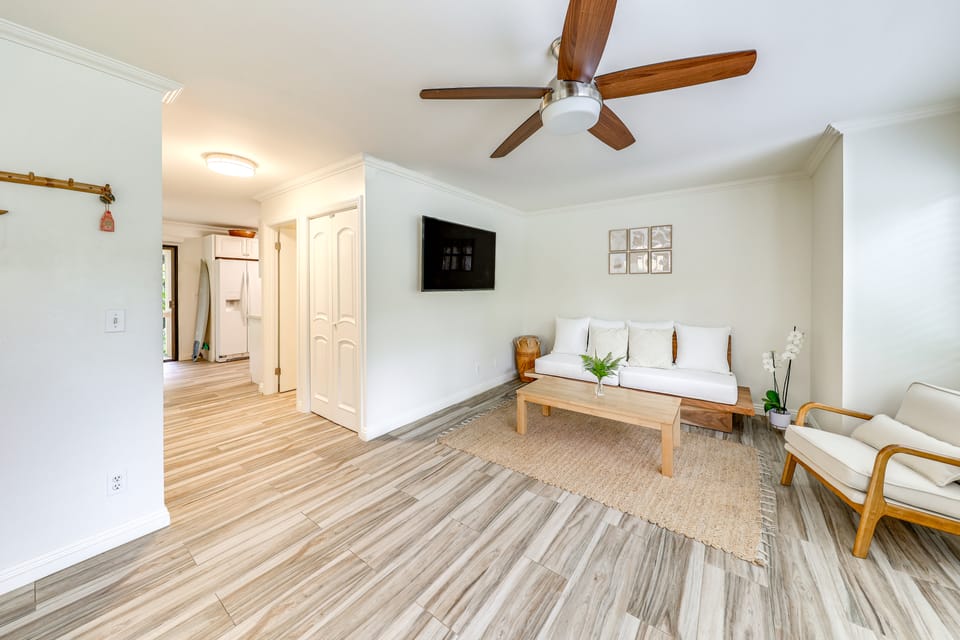 ~ 2 Mi to Beach: Princeville Condo w/ Private Deck Apartment in Princeville