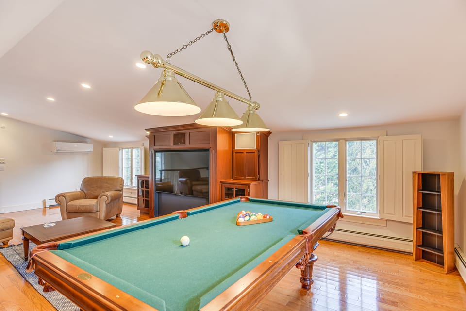 Pool, Gym & Game Room: Expansive Falmouth Retreat! House in Falmouth