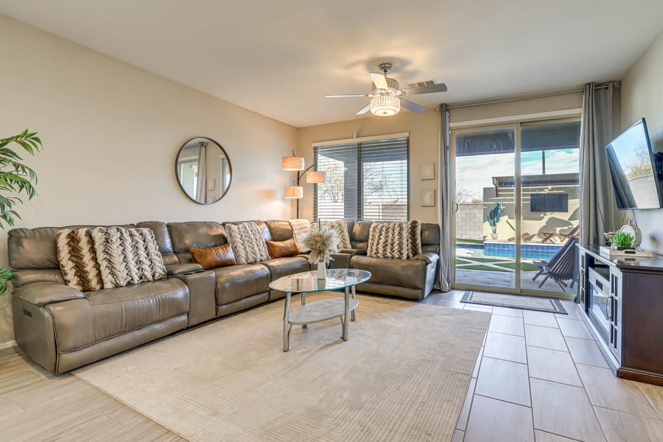 Outdoor Oasis w/ Pool & Spa: Goodyear Getaway House in Goodyear