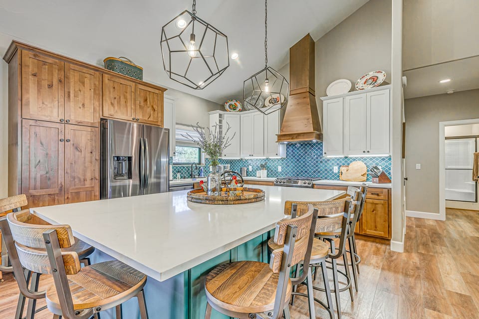 Hike, Golf, Ski & More! Spacious Ruidoso Home House in Ruidoso
