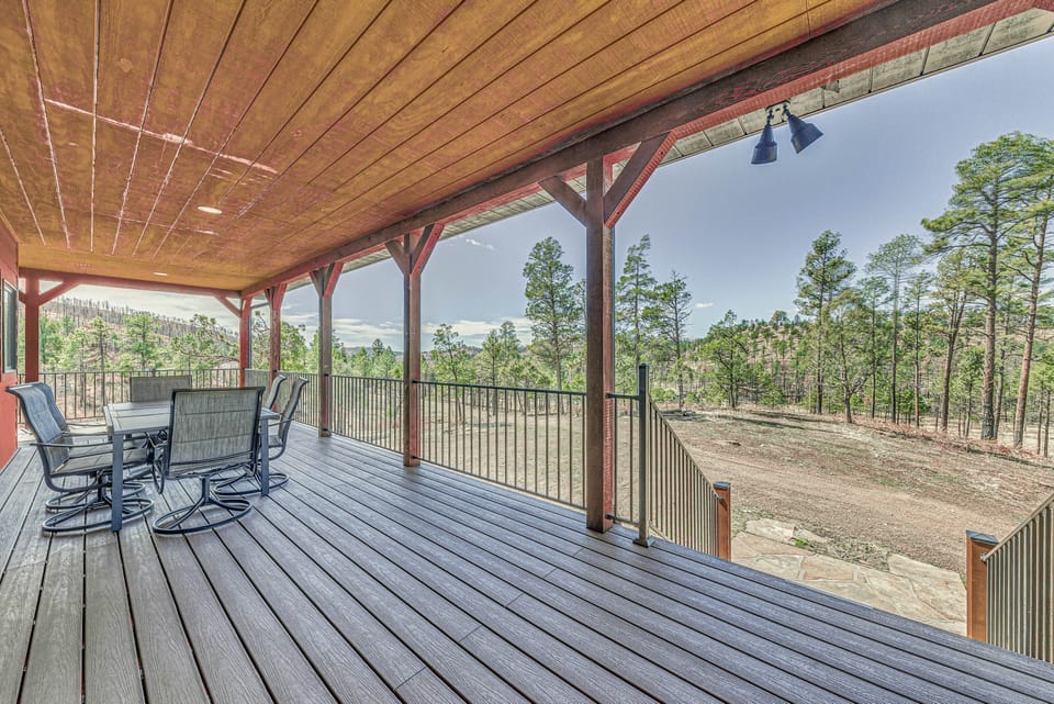 Hike, Golf, Ski & More! Spacious Ruidoso Home House in Ruidoso