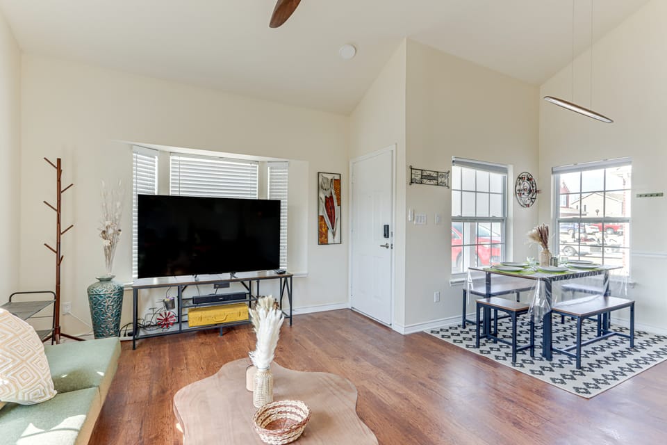 Game Room & Patio: Family Afton Retreat! Apartment in Ozark Mountains