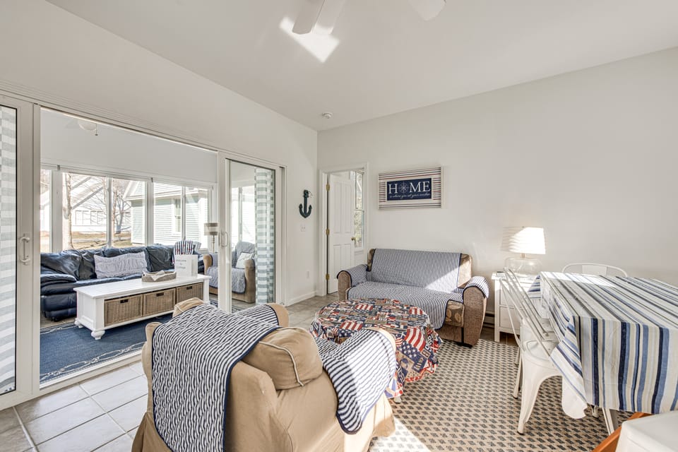 Cozy Wells Cottage w/ Pool Access: 1 Mi to Beach! Cottage in Wells