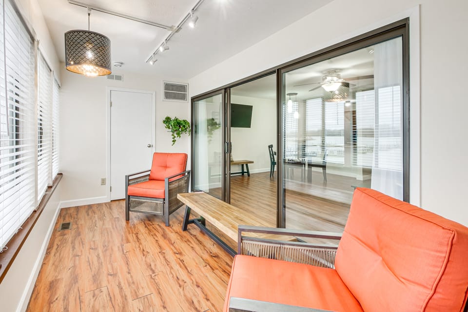 Lakefront Port Clinton Condo w/ Boat Dock & Slip! Apartment in Port Clinton