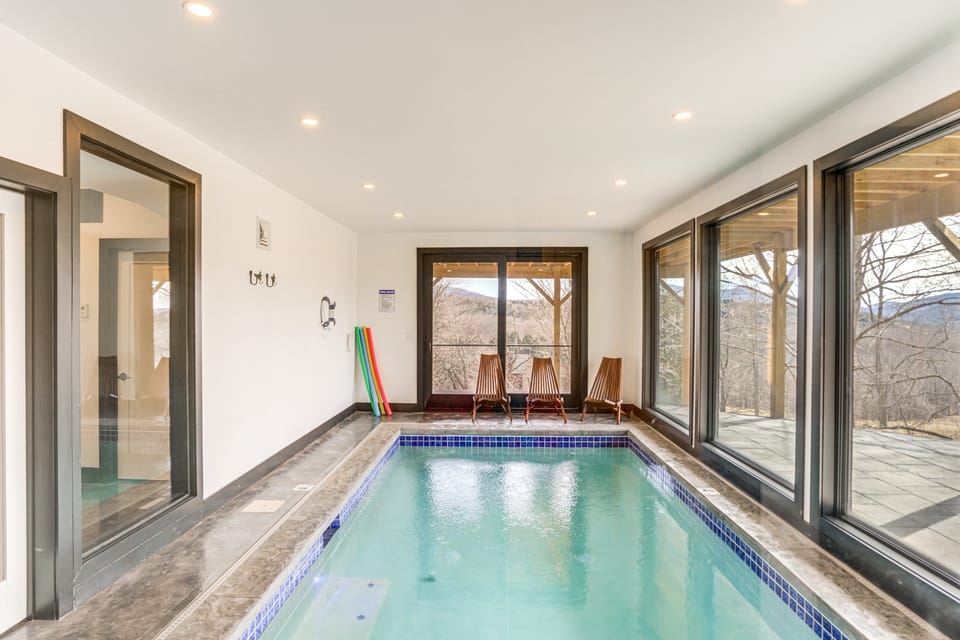 Custom Windham Mtn Villa w/ Pool, Theater & Views! Villa in Windham