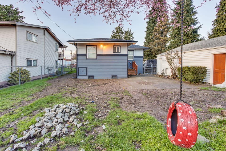 Charming Auburn Home: 15 Mi to Downtown Tacoma! House in Auburn
