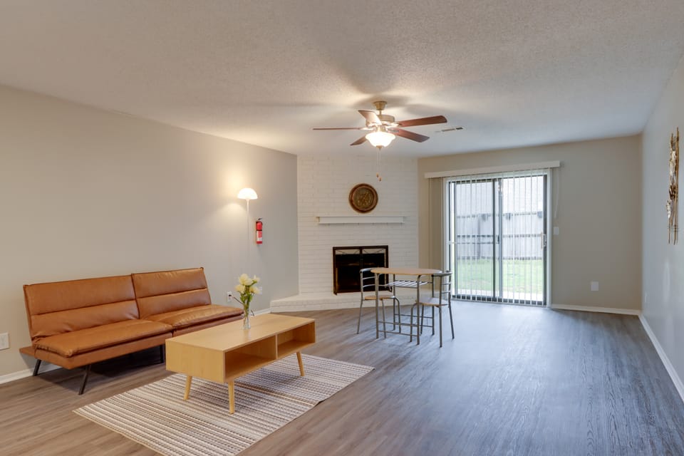 3 Mi to Campus: Fayetteville Home w/ Hot Tub! House in Fayetteville