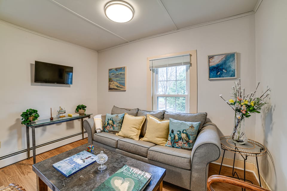 Quiet Owego Getaway Near Main Street & Riverwalk! Apartment in Pennsylvania