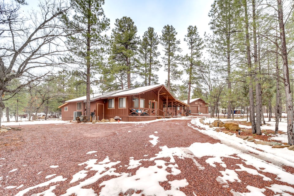 2 Fire Pits & Covered Deck: Cabin in Happy Jack! House in Arizona