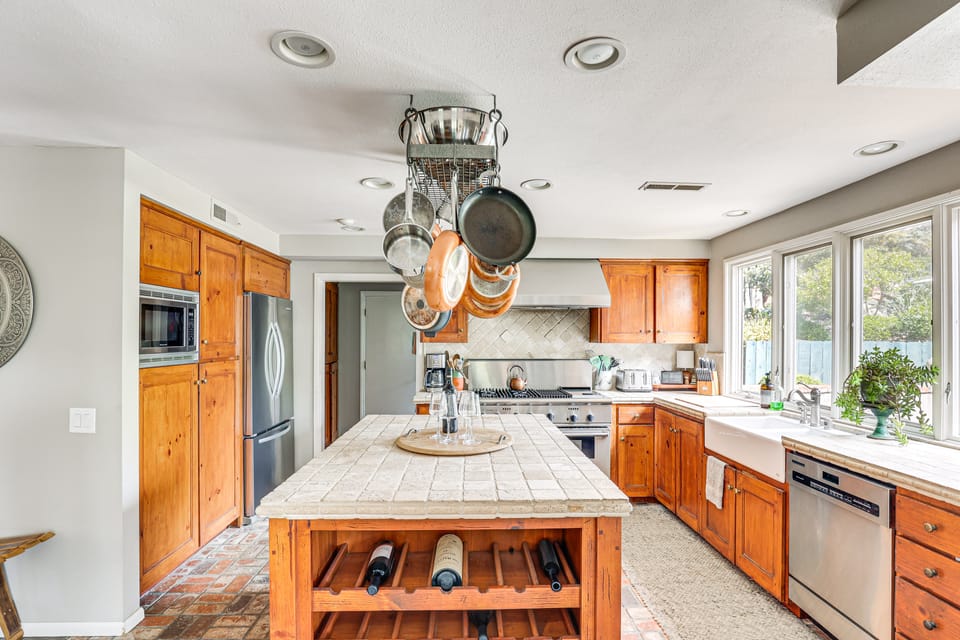 Escondido Home: Private Pool, 2 Grills & Fire Pit! House in Southern California