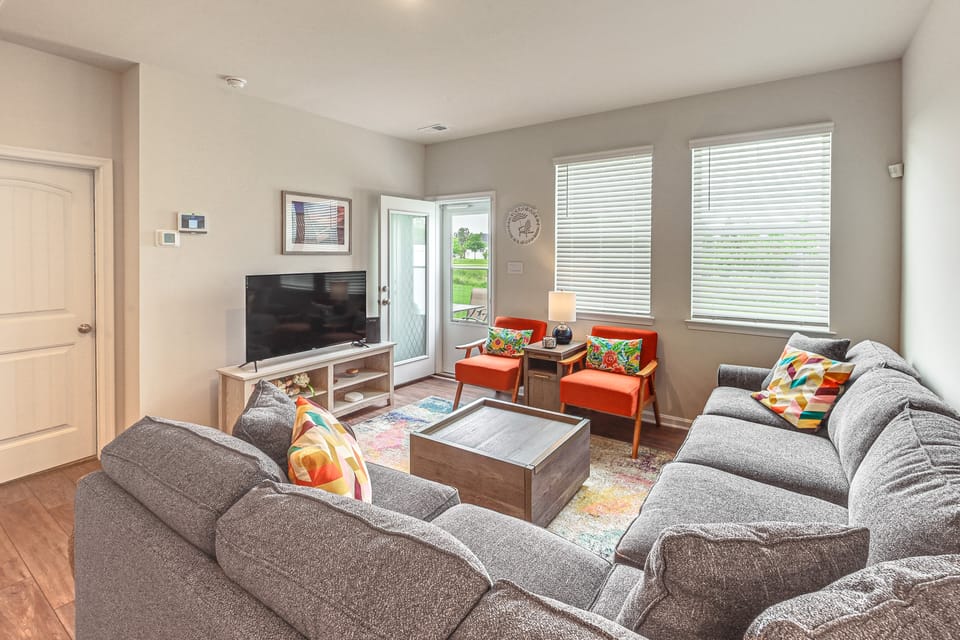 Pool Access & Beach Shuttle: Millville Townhome! Apartment in Sussex County