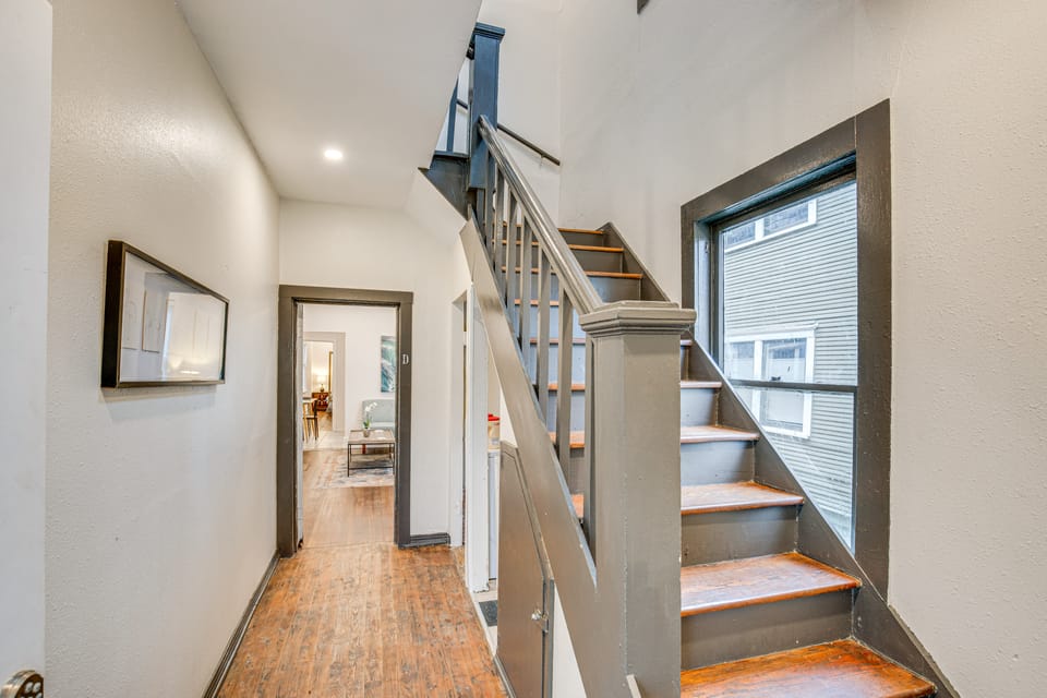 Dallas Vacation Rental w/ Private Deck! Apartment in Dallas