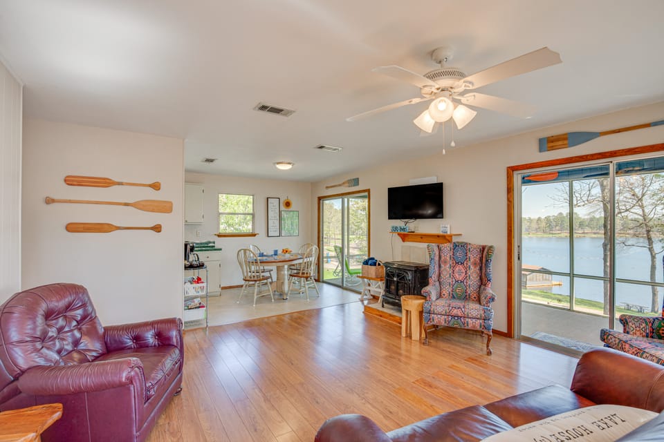 Hawkins Vacation Rental w/ On-Site Lake Access! House in Texas