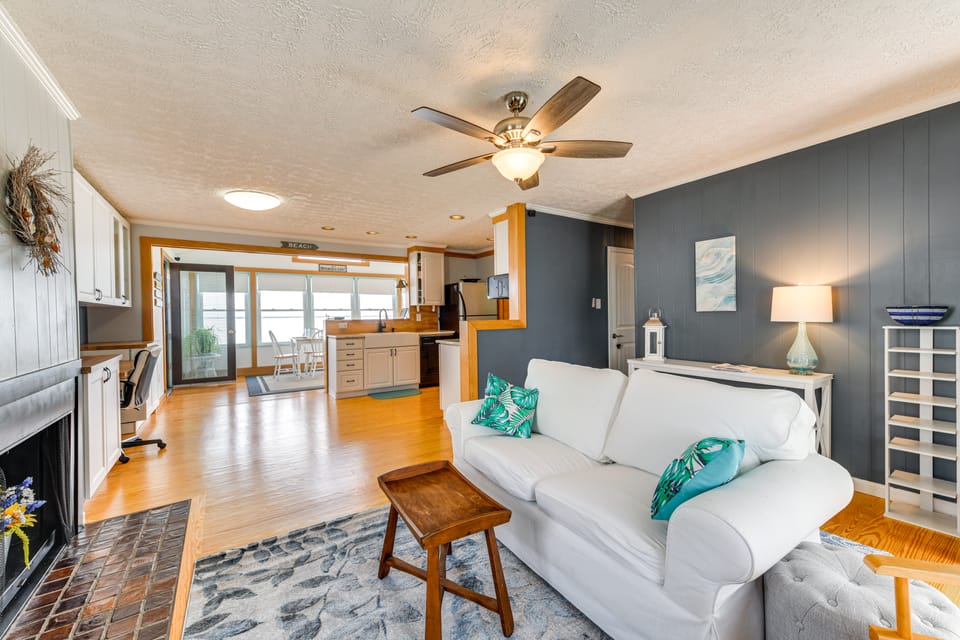 Riverfront Colonial Beach Home w/ Private Beach! House in Maryland