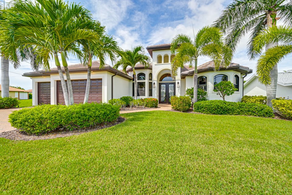 Lanai w/ Heated Pool at Cape Coral Escape! House in Cape Coral