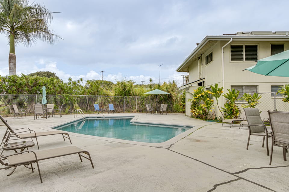 Hilo Apartment w/ Lanai - 2 Mi to Beaches! Apartment in Hilo