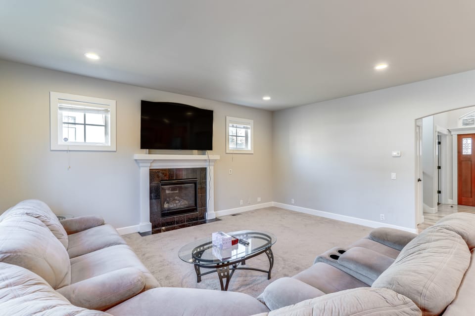 Family-Friendly Seattle Getaway: 9 Mi to Downtown! House in Seattle