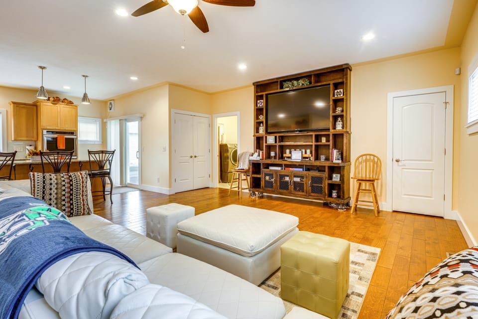 Spacious South Bend Home - Walk to Notre Dame! House in South Bend