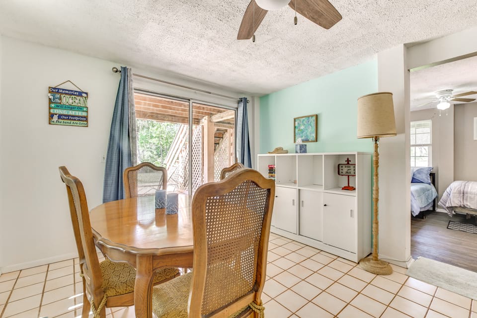 Shared Dock & Fire Pit: Withlacoochee River Gem! Apartment in Florida