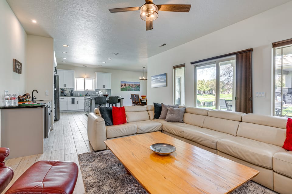 Spacious Mesquite Getaway - 1/2 Mi to Golf Course House in Mesquite