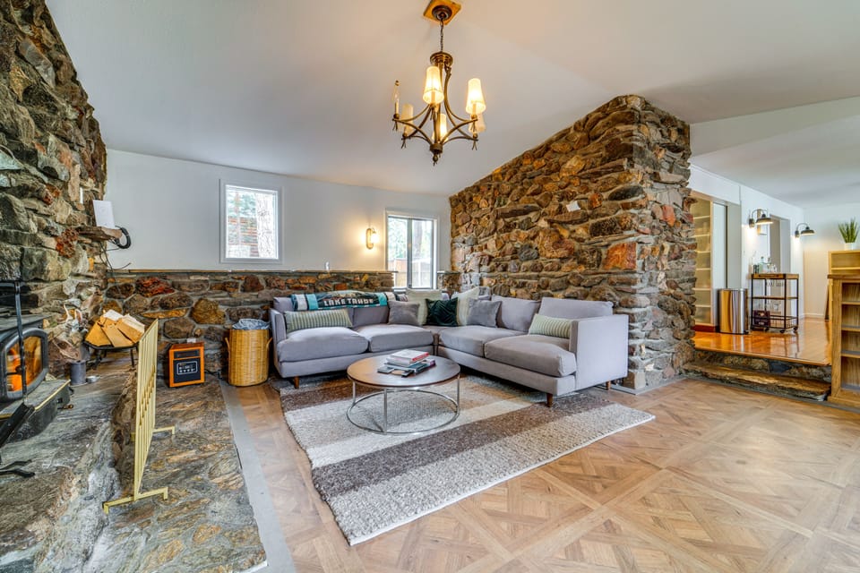 Near Hiking: Pet-Friendly Sierra Valley Gem House in Sierra Nevada
