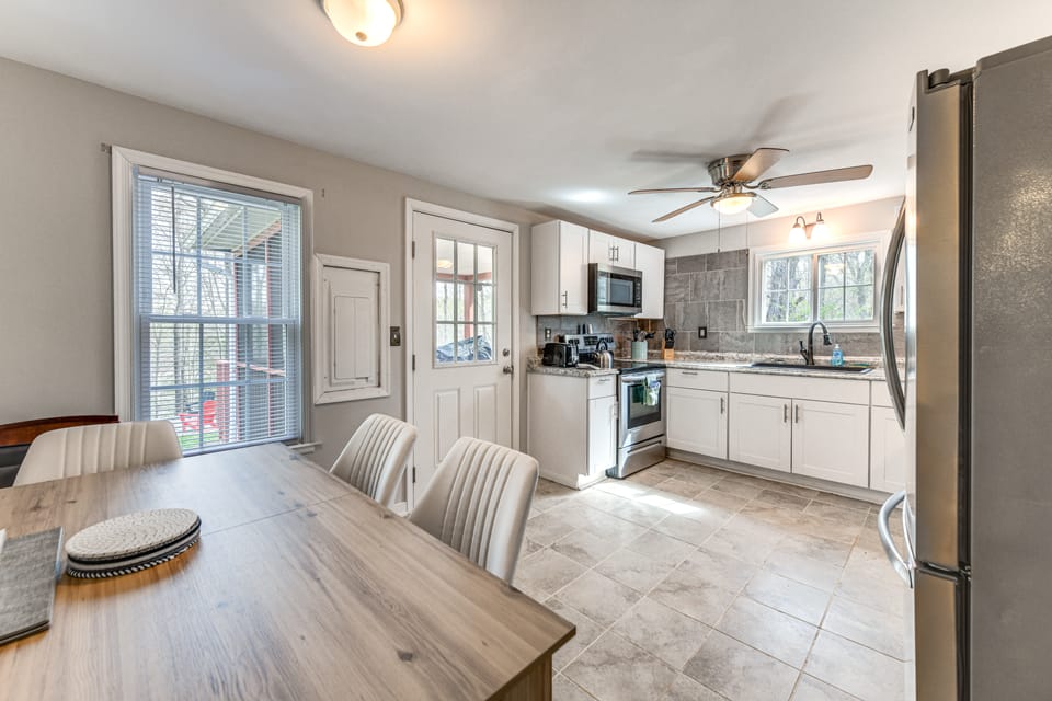 Toano Home w/ Screened Porch: Steps to Lake! House in Virginia