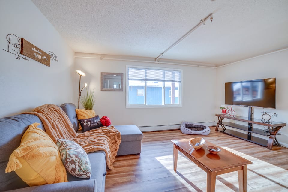 Anchorage Apartment Rental w/ Mountain Views! Apartment in Anchorage