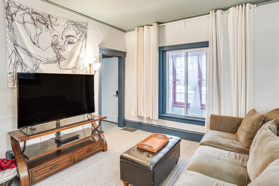 Charming Minneapolis Home w/ Deck, 5 Mi to Central House in Brooklyn Center