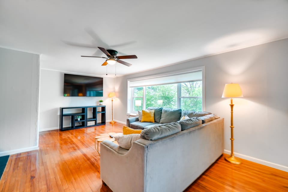 Updated Home: Central Oak Ridge Location House in Oak Ridge