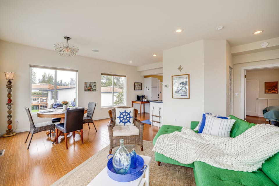 Beautiful Birch Bay Retreat w/ Deck & Fire Pit! House in Birch Bay