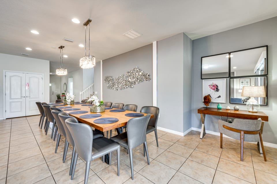 8 Mi to Disney World: Family-Friendly Retreat! House in Four Corners