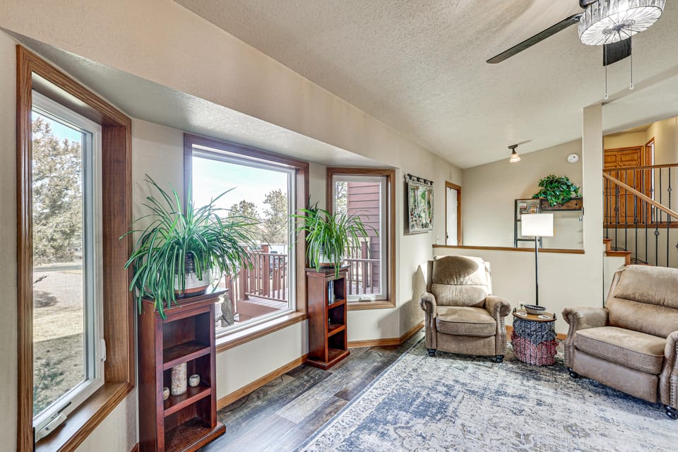 Rapid City Sturgis Rally Base: RV/Trailer Parking House in Rapid City