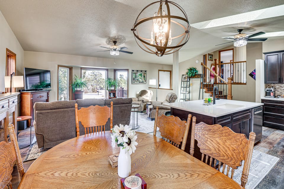 Rapid City Sturgis Rally Base: RV/Trailer Parking House in Rapid City