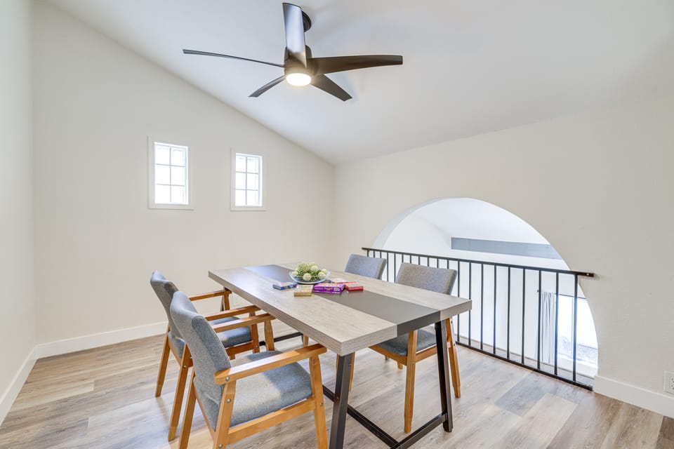 Furnished Patio! Family-Friendly Retreat in Tempe House in Tempe