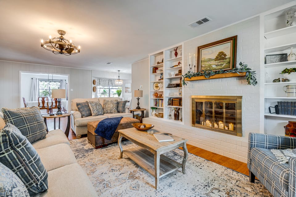 Game Room & Yard: Pet-Friendly Round Rock Gem House in Round Rock