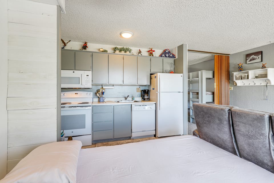 Picturesque Mt Spokane Condo Near Skiing & Biking! Apartment in Washington