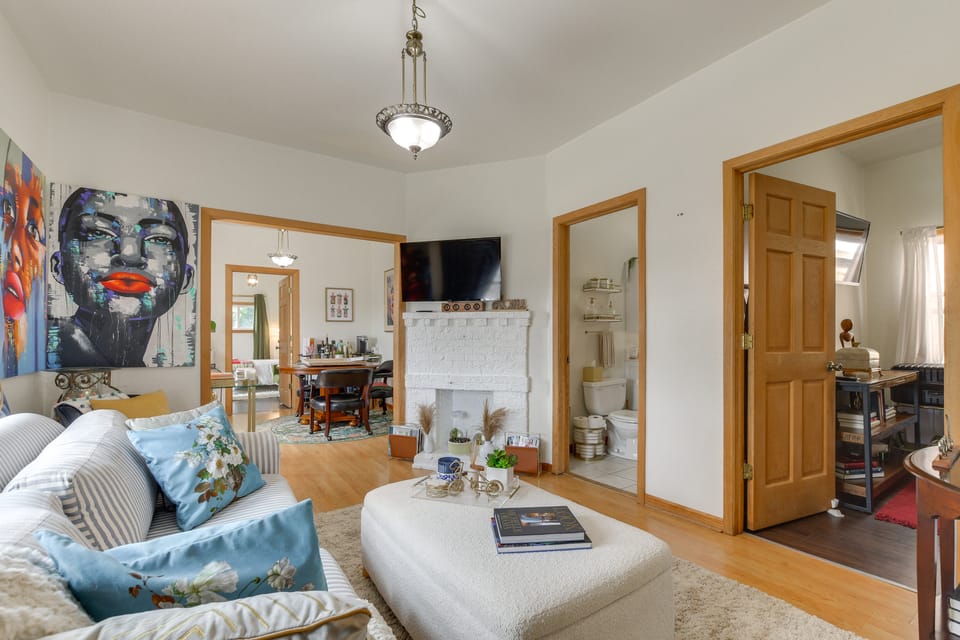 Pet Friendly: 8 Mi to Chicago - Fenced Backyard! House in Oak Park