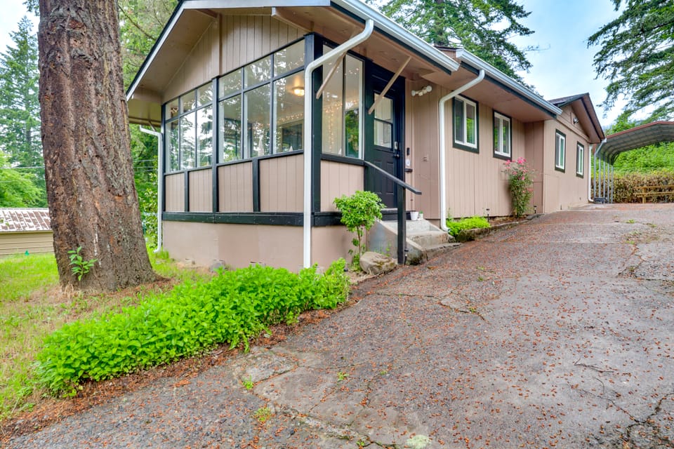 Oregon Vacation Rental ~ 1/2 Mi to Santiam River! House in Willamette Valley