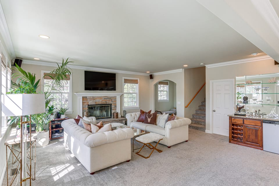 Lake Arrowhead Home: Mountain View, Walk to Water! House in Lake Arrowhead