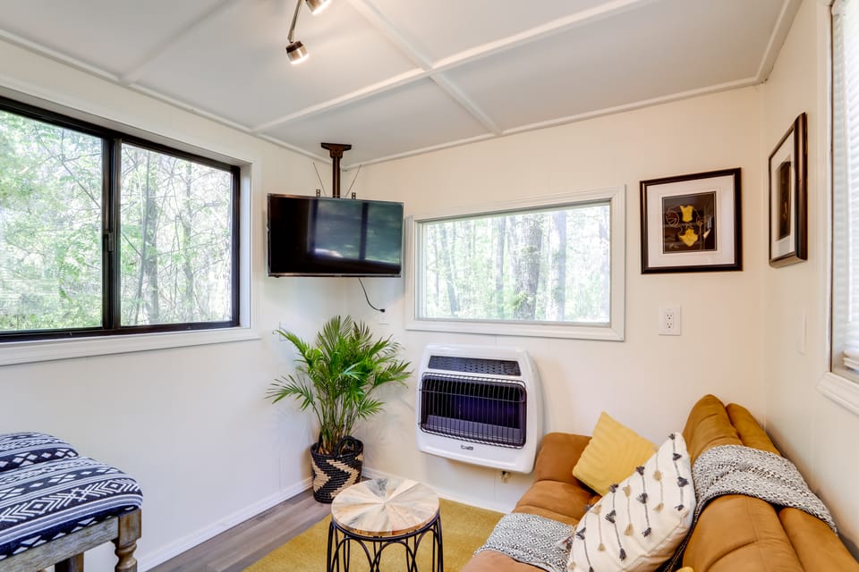 Hike On-Site: Georgia Tiny Home on Farm Retreat House in Georgia