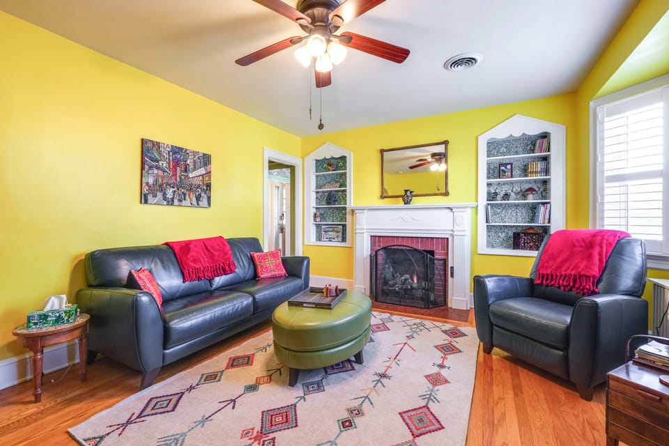 Pet-Friendly Roanoke Retreat w/ Theater House in Roanoke