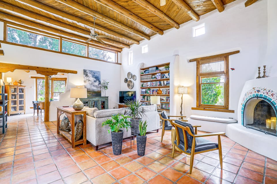 Las Cruces Santa Fe-Style Adobe Home on 6 Acres! House in Mesilla
